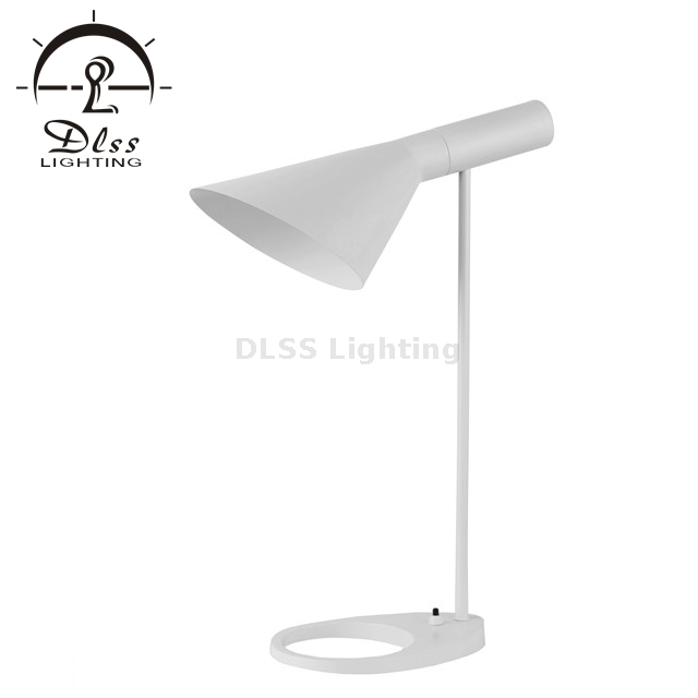مصباح طاولة بتصميمات بسيطة من أفضل الموردين لمجموعة الإضاءة ، أبيض / أسود