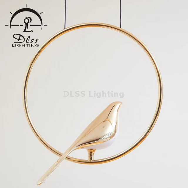 Art Deco 6 Birds LED ثريا قابلة للدوران على شكل طيور ذهبية لامعة على ثريا دائرية Dia650mm